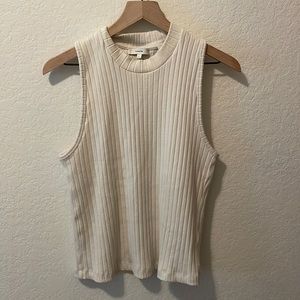 Vince ribbed tank. Perfect for summer. Great used condition.
